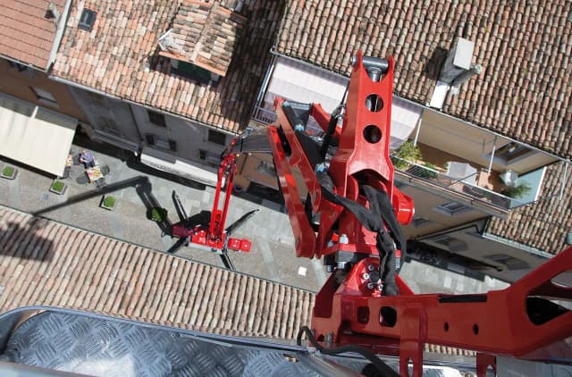 Platform Basket 27.14 compacte spinhoogwerker op rupsen