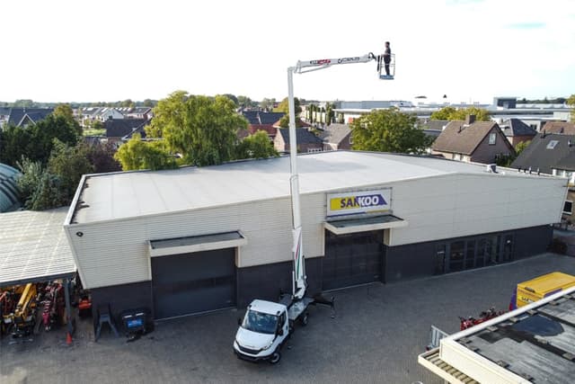 CELA DT Truck 25 vrachtwagenhoogwerker CELA DT Truck 25 vrachtwagenhoogwerker voor professioneel gebruik