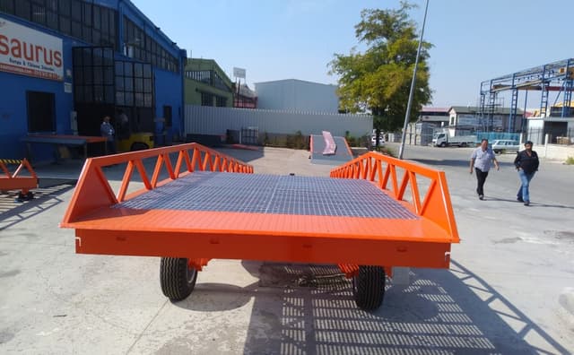 Saurus PYR WH voor transport Saurus PYR WH laadbrug voor bouw en transport